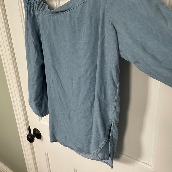 BDG - Chambray Off-the-Shoulder Blouse - Picture 4 of 6